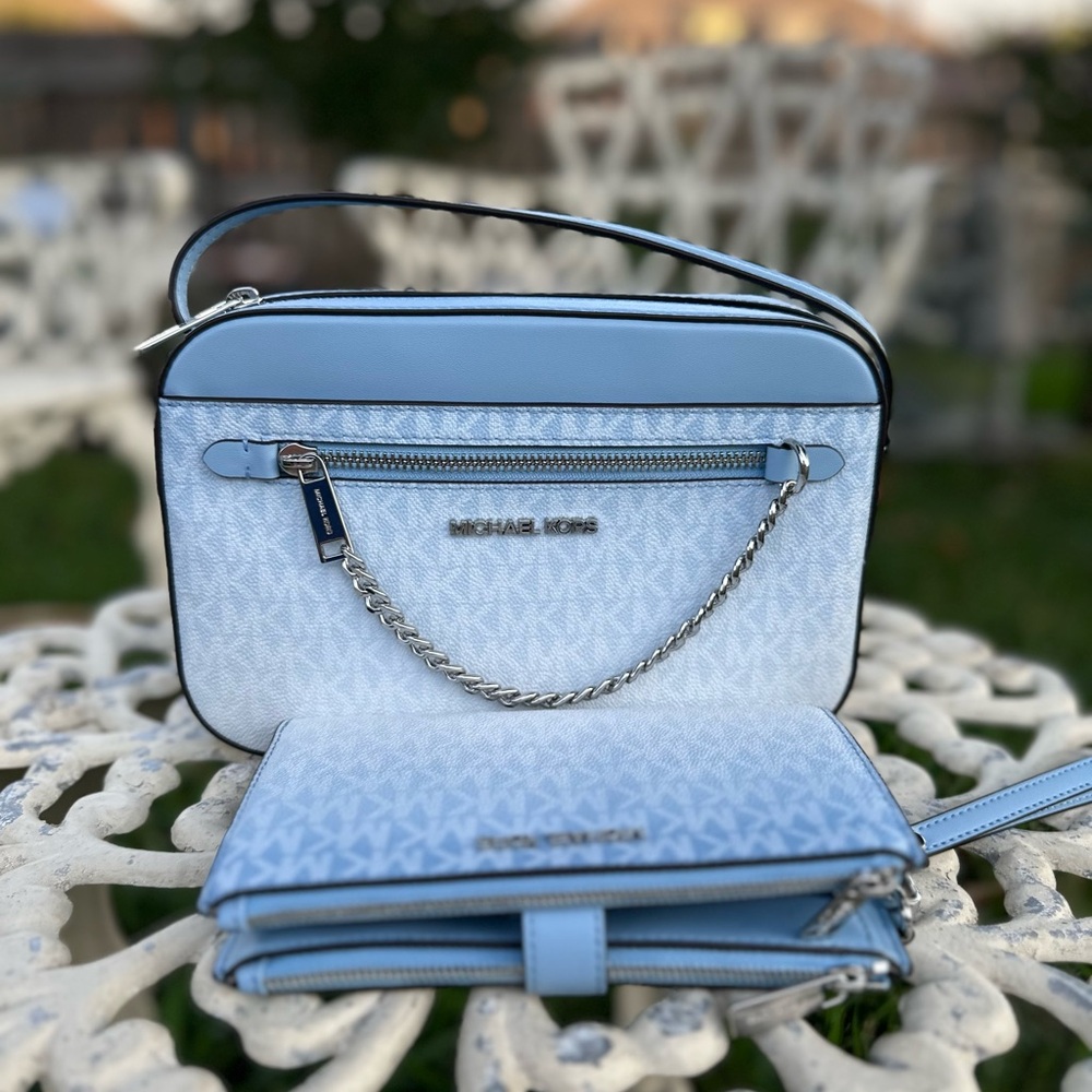 Michael Kors Ombré bag and wallet set